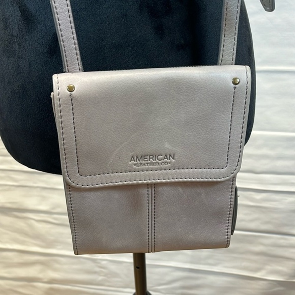American leather Co. Gray Small Duel Compartment Genuine Leather‎ Crossbody NWOT